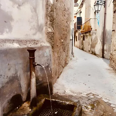 Fra Mare E Collina Nella Quiete Del Borgo *
