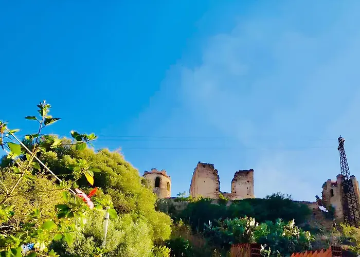 Fra Mare E Collina Nella Quiete Del Borgo *