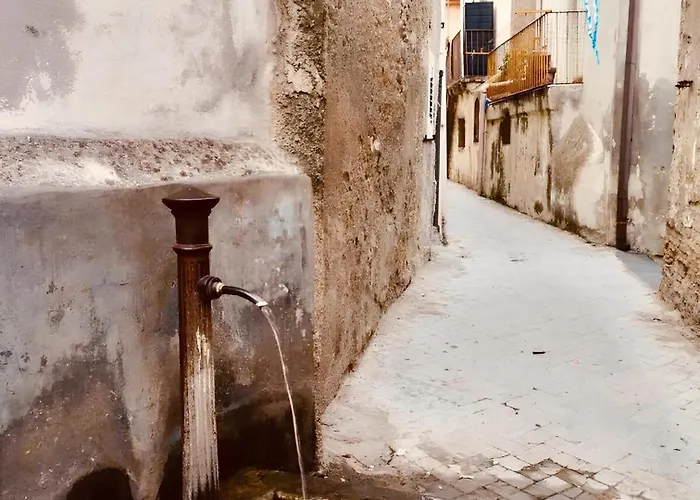 Fra Mare E Collina Nella Quiete Del Borgo *