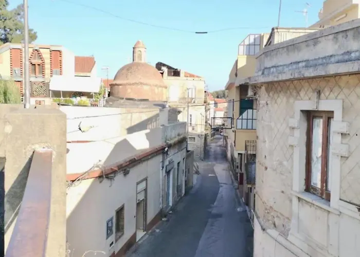 Fra Mare E Collina Nella Quiete Del Borgo