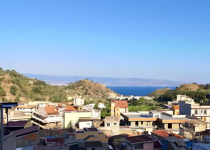 Fra Mare E Collina Nella Quiete Del Borgo * מסינה